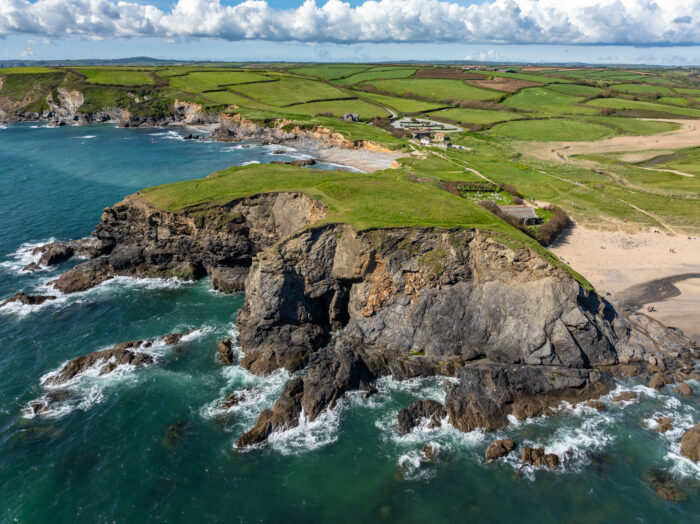 Gunwalloe Cliff Castle